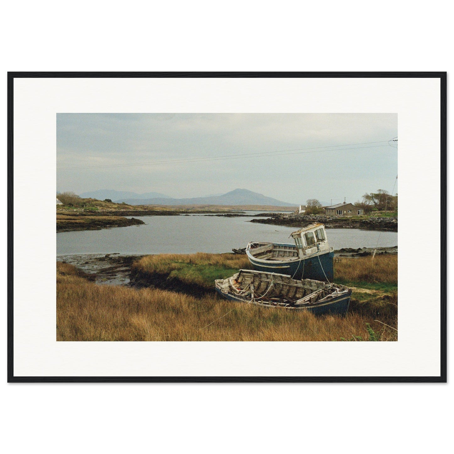 Irland West Blue Boat am See